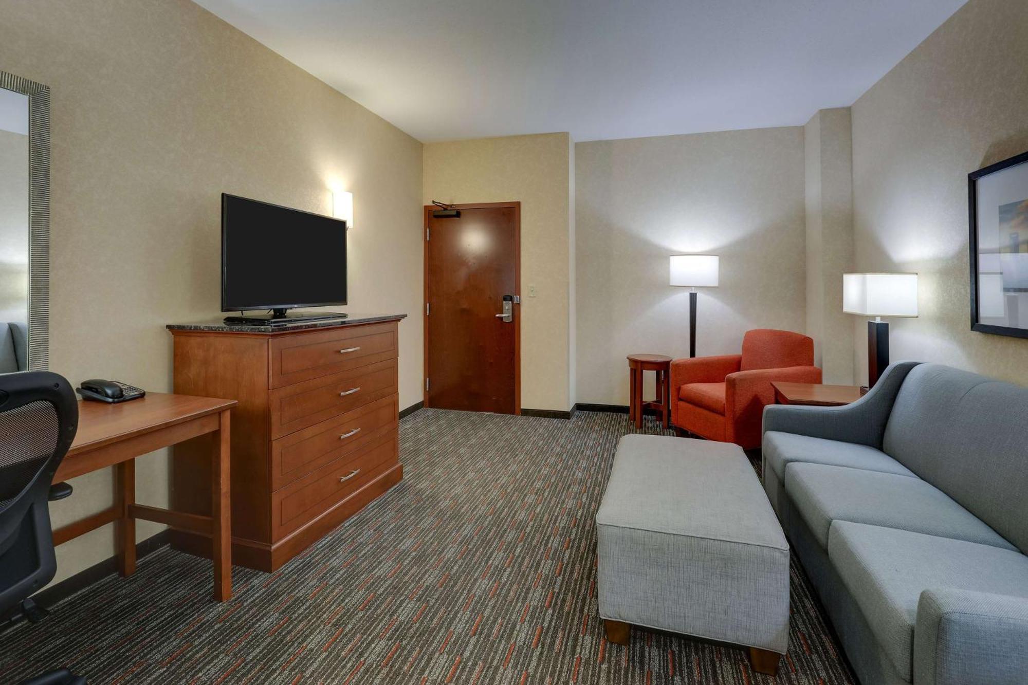 Drury Inn & Suites Charlotte Arrowood Exteriör bild