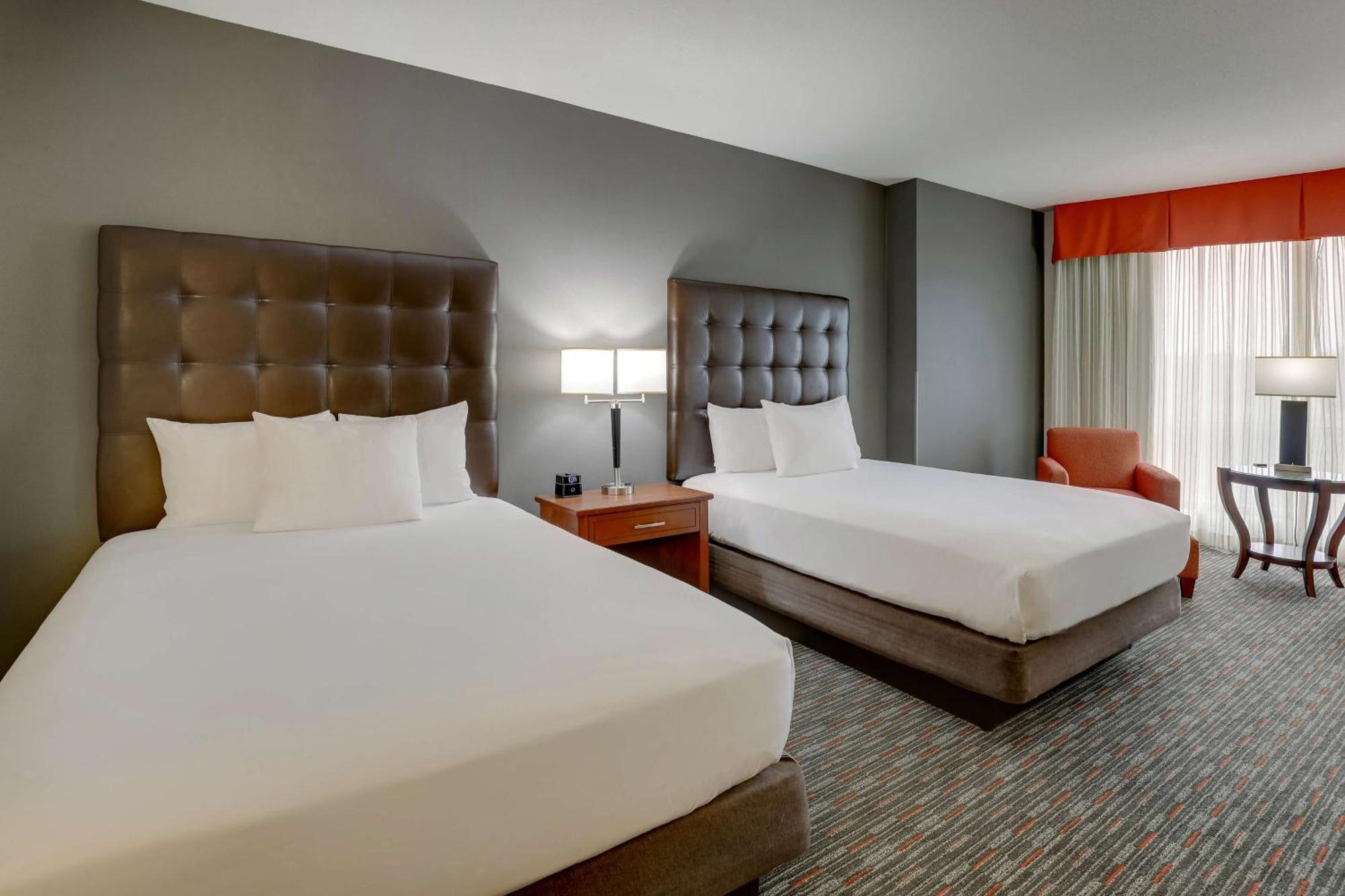 Drury Inn & Suites Charlotte Arrowood Exteriör bild