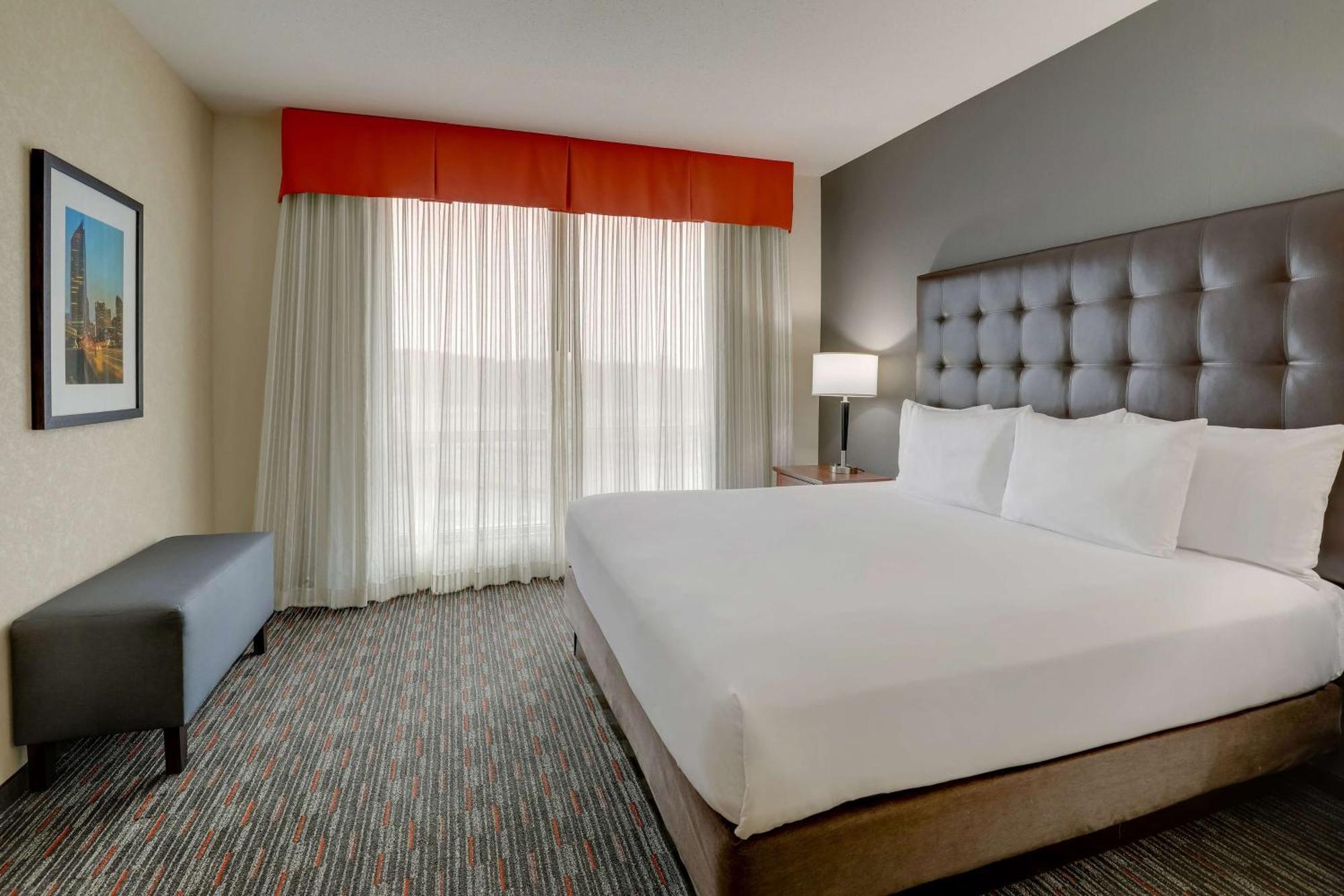Drury Inn & Suites Charlotte Arrowood Exteriör bild