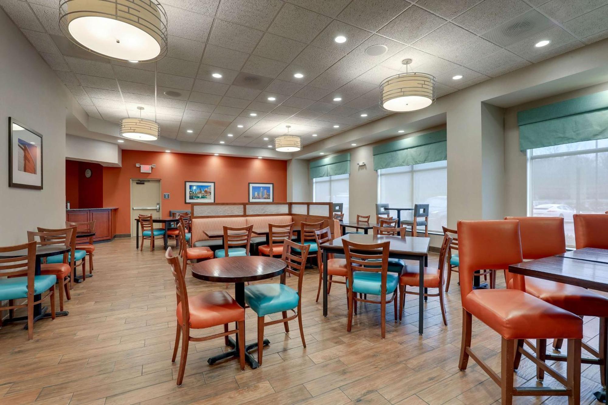 Drury Inn & Suites Charlotte Arrowood Exteriör bild